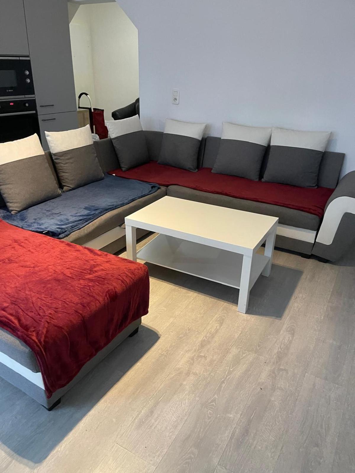 Apartchazal * Brussel